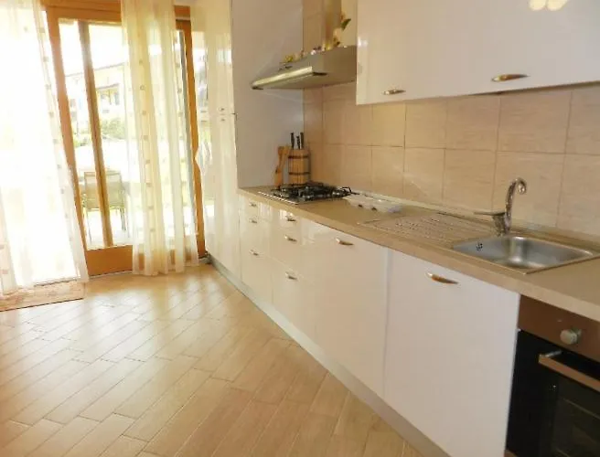 Διαμέρισμα Paradiso Lux Λατζίζε