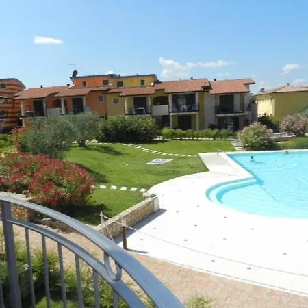 Paradiso Lux Apartament *